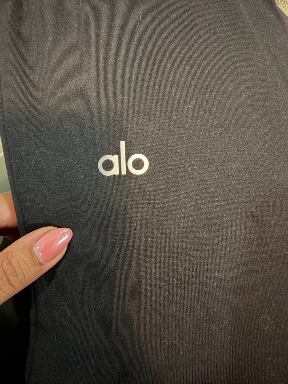 ALO Yoga Men’s Black Athletic Joggers - Picture 7 of 7